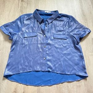 HYPR Shimmering Blue Button-Up Blouse M
